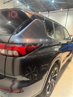 ميتسوبيشي اوتلاندر